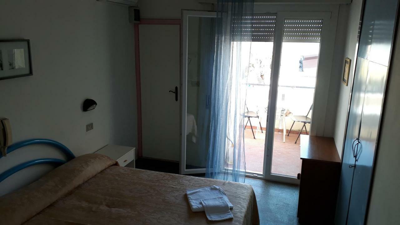 Hotel Rosa ริมินี ภายนอก รูปภาพ