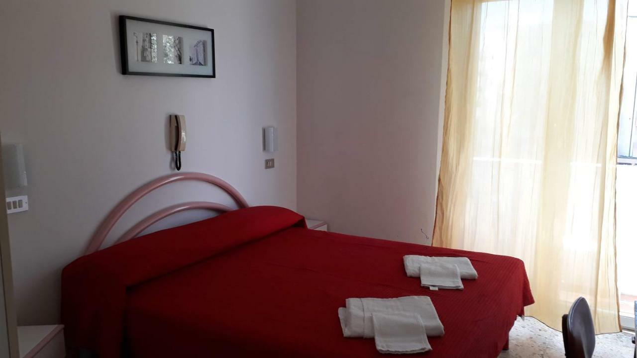 Hotel Rosa ริมินี ภายนอก รูปภาพ
